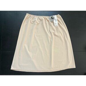Wacoal Size medium Nordstrom Half Slip Nude Beige Nylon and Spandex New w tag